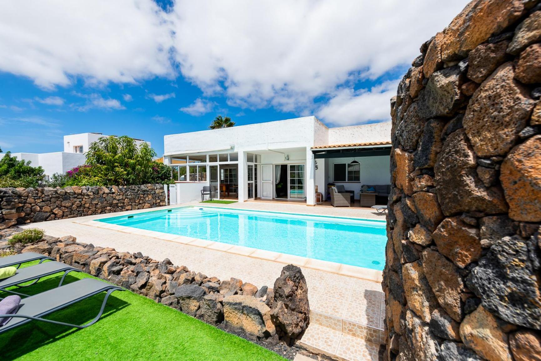 Casa Yukka Villa With Heated Pool Лахарес Екстер'єр фото